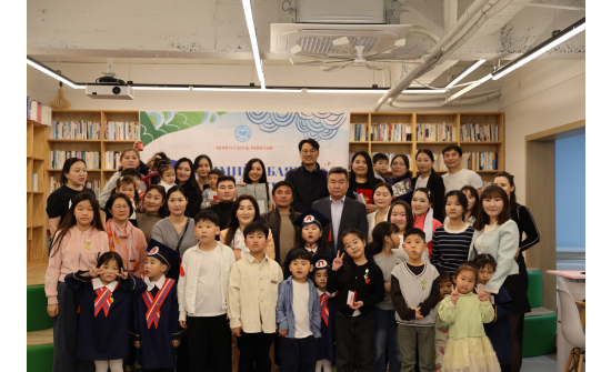 주한몽골 대사관 참사관 겸 영사부장 롬보 하시엘데네는 한국 충청북도 청주에서 열린 몽골개발센터의 제1회 졸업식에 참석하였다.