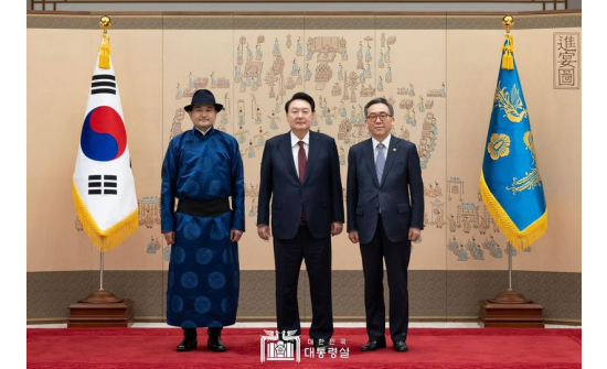수헤 수흐볼드 주한 몽골 대사가 신임장 제정