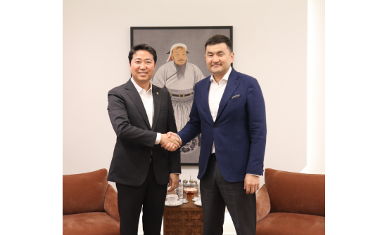 ON 16 APRIL, AMBASSADOR H.E. MR. S.SUKHBOLD MET WITH H.E. MR. KOJO CHOI, AMBASSADOR OF THE REPUBLIC OF GHANA