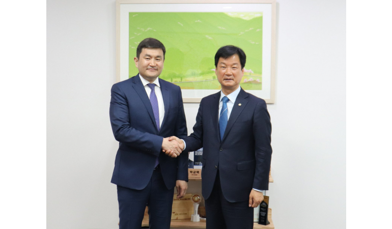МОНГОЛ ИРГЭДИЙН ЗОРЧИХ НӨХЦӨЛИЙГ ХӨНГӨВЧЛӨХ, БҮРТГЭЛГҮЙ ХҮҮХДИЙН АСУУДЛЫГ ХӨНДӨВ